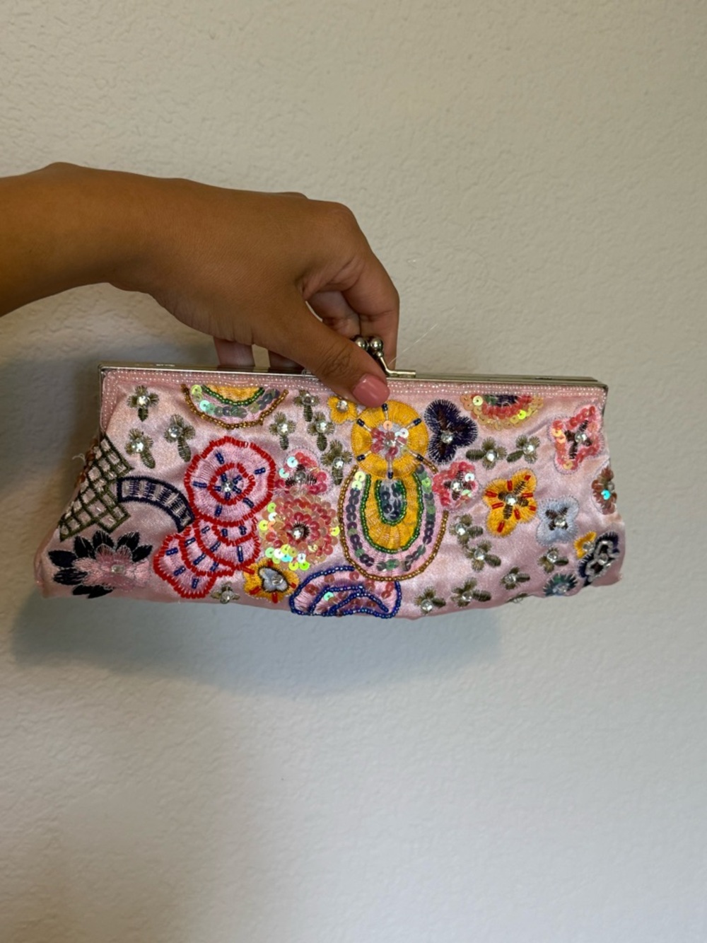 Vintage 90s-Y2K Embellished Pink Floral Clutch Bag